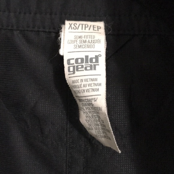 Under Armour | Cold Gear Lightweight Jacket | Like New - Picture 2 of 7